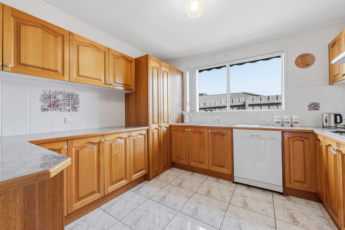 34 Brentwood Drive, Cranbourne North VIC 3977, Cranbourne North - Thumbnail 6
