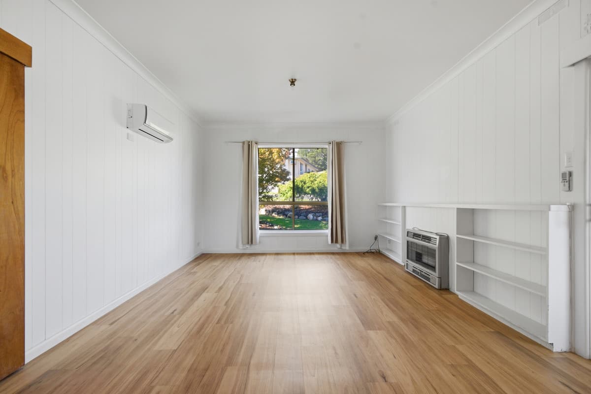 19 Dunbar Avenue, Morwell VIC 3840, Morwell - Thumbnail 2