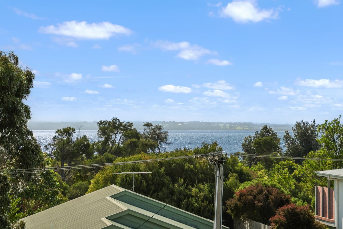 27A McRae Avenue, Cowes VIC 3922, Cowes - Thumbnail 2
