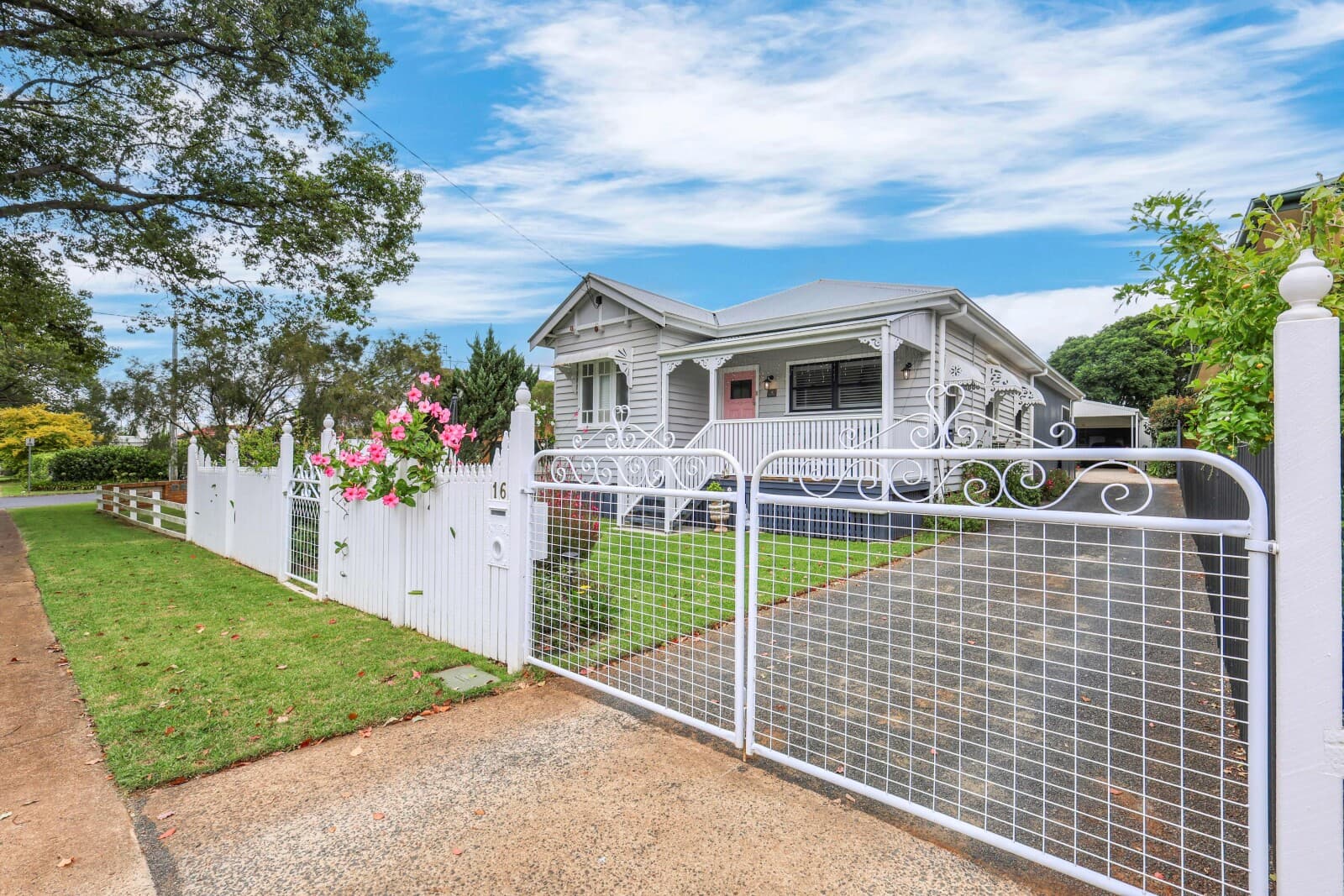 16 on Ascot Street Newtown QLD 4350, Newtown - Image 1