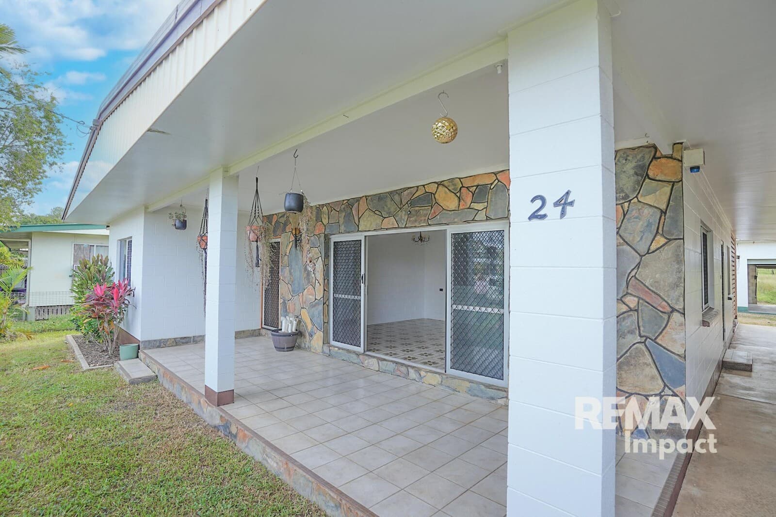 24 Vaughan Street Mareeba QLD 4880, Mareeba - Thumbnail 3