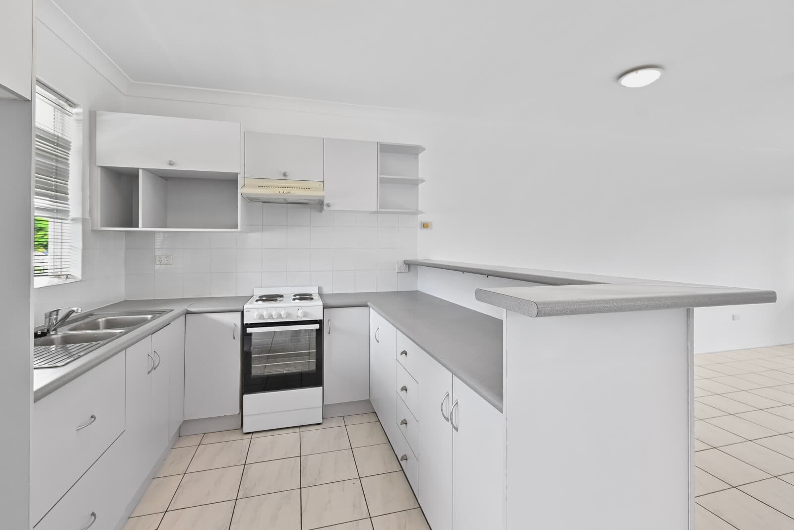 3/21-25 GIVENS STREET Westcourt QLD 4870, Westcourt - Thumbnail 3