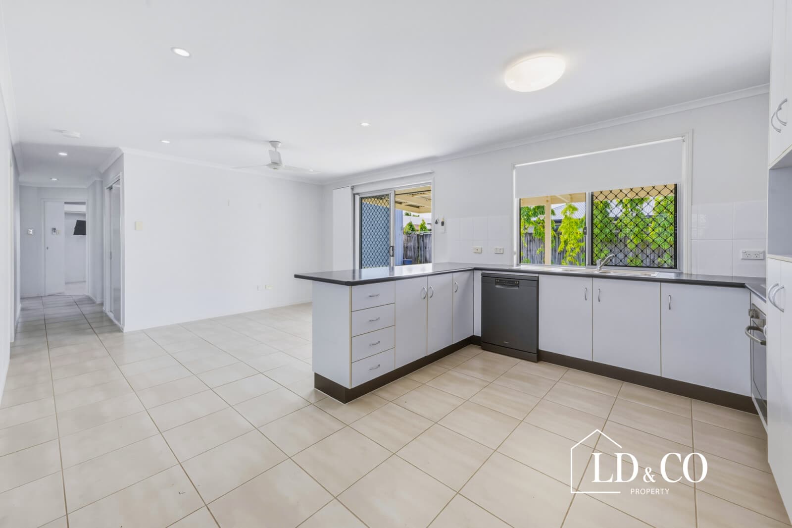 16 Oysterlee Street Beaconsfield QLD 4740, Beaconsfield - Thumbnail 5