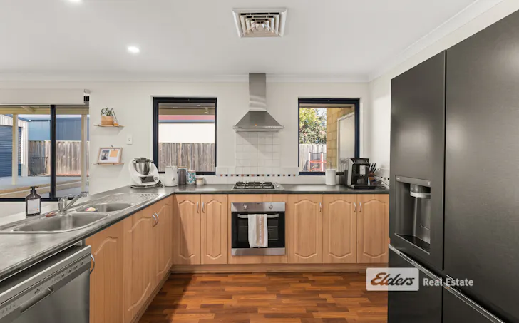 69 Burleigh Drive, Australind, WA, 6233, Australind - Thumbnail 5