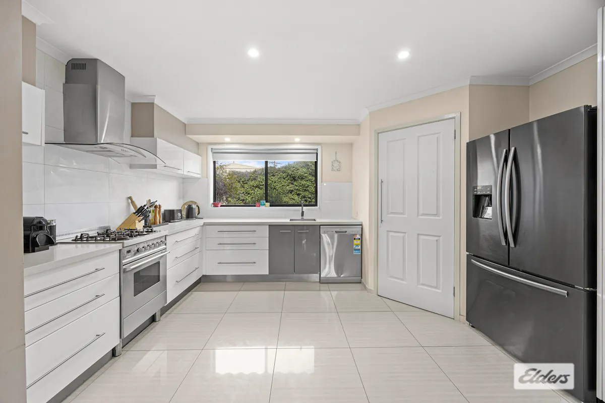 28 Cypress Street, Stawell, VIC, 3380, Stawell - Thumbnail 4