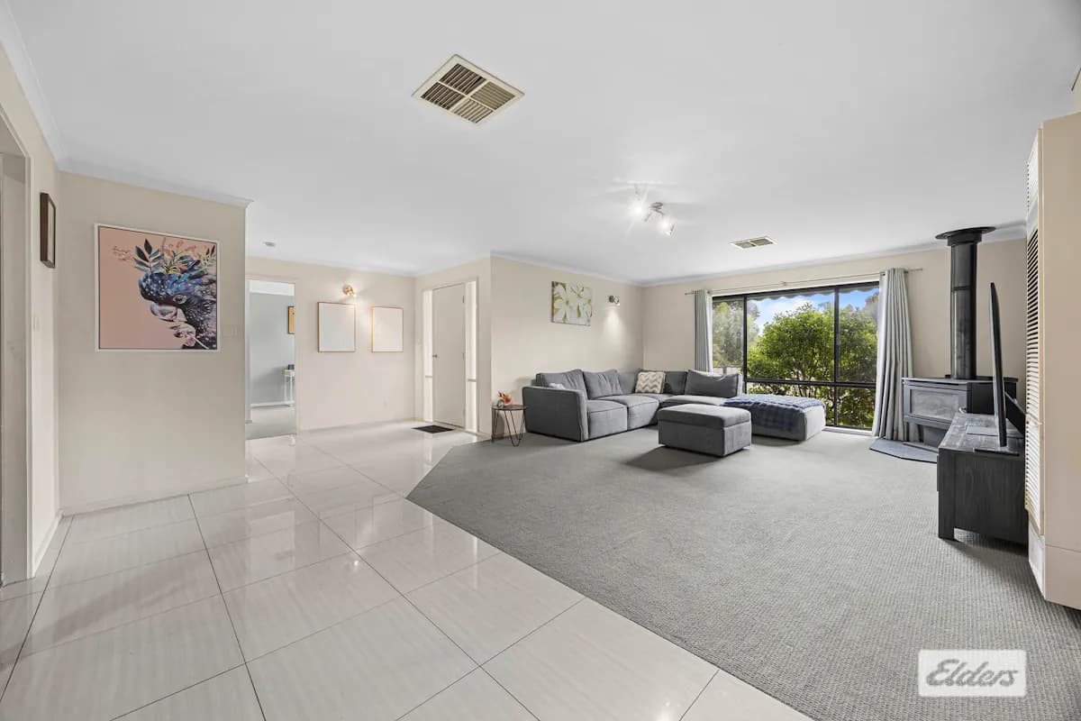 28 Cypress Street, Stawell, VIC, 3380, Stawell - Thumbnail 7
