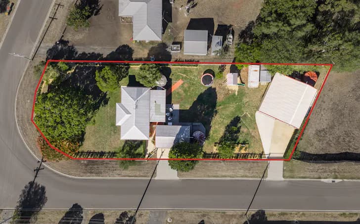 3 Catherine Crescent, Kingsthorpe, QLD, 4400, Kingsthorpe - Thumbnail 2