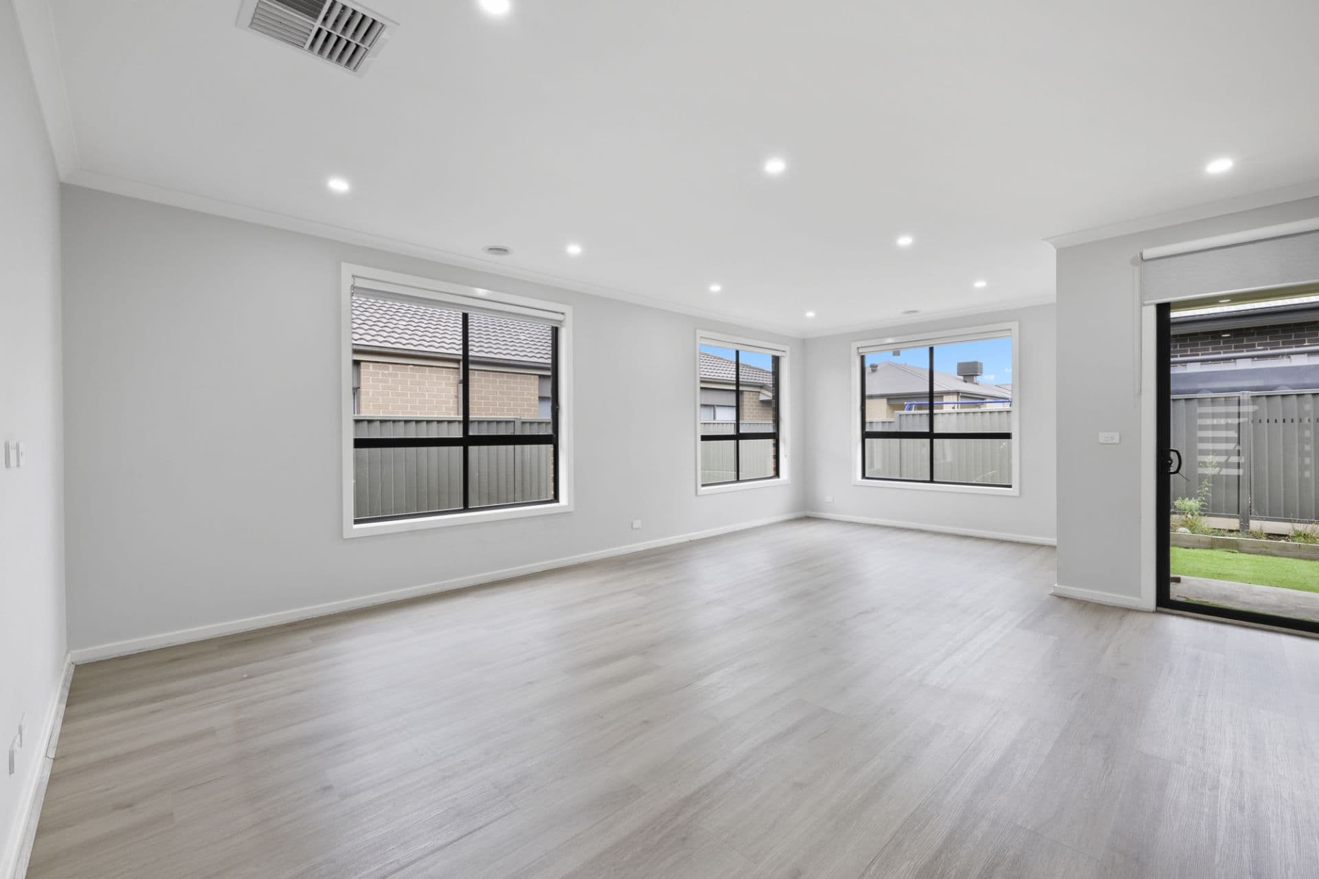 10 Martland Street, Lucas, Lucas - Thumbnail 4