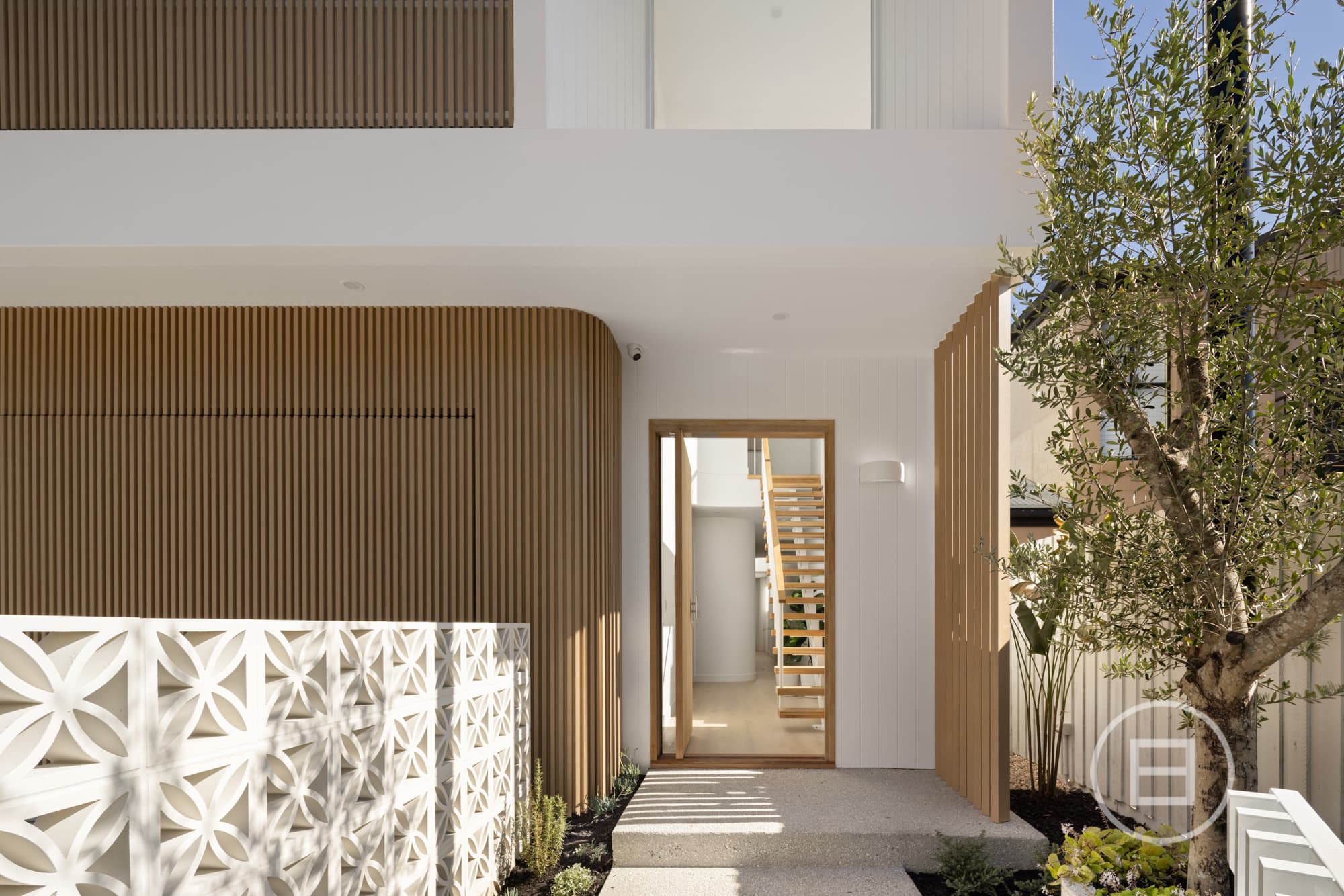 33 Harts Road, INDOOROOPILLY, QLD, Indooroopilly - Thumbnail 2