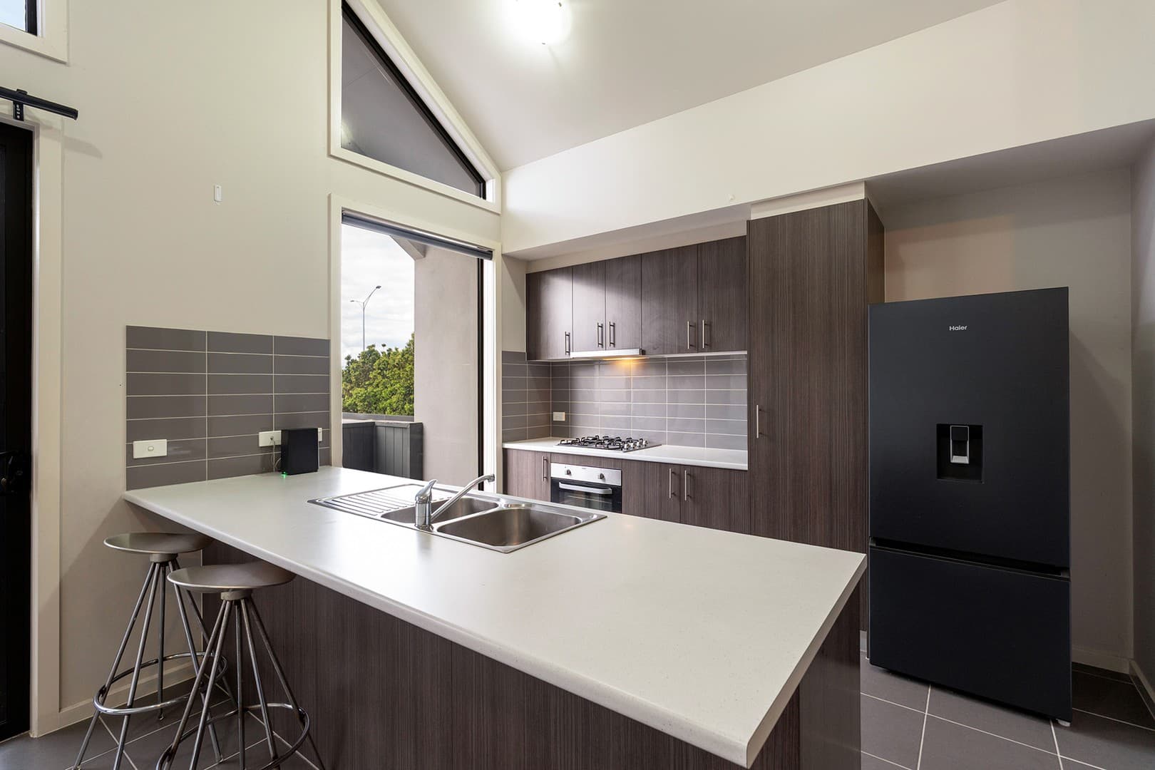 17/24 Healesville Loop, Craigieburn, VIC 3064, Craigieburn - Thumbnail 2
