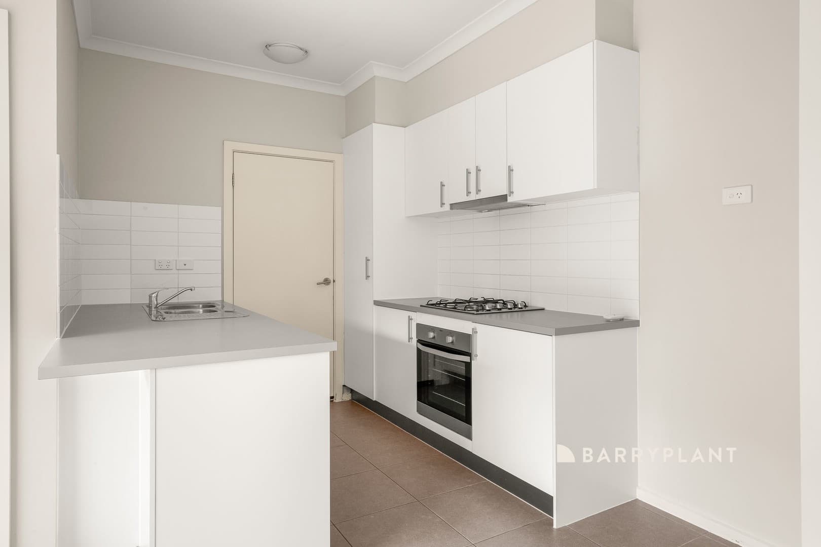 2 Almondbank Road, Cranbourne East, VIC 3977, Cranbourne East - Thumbnail 3