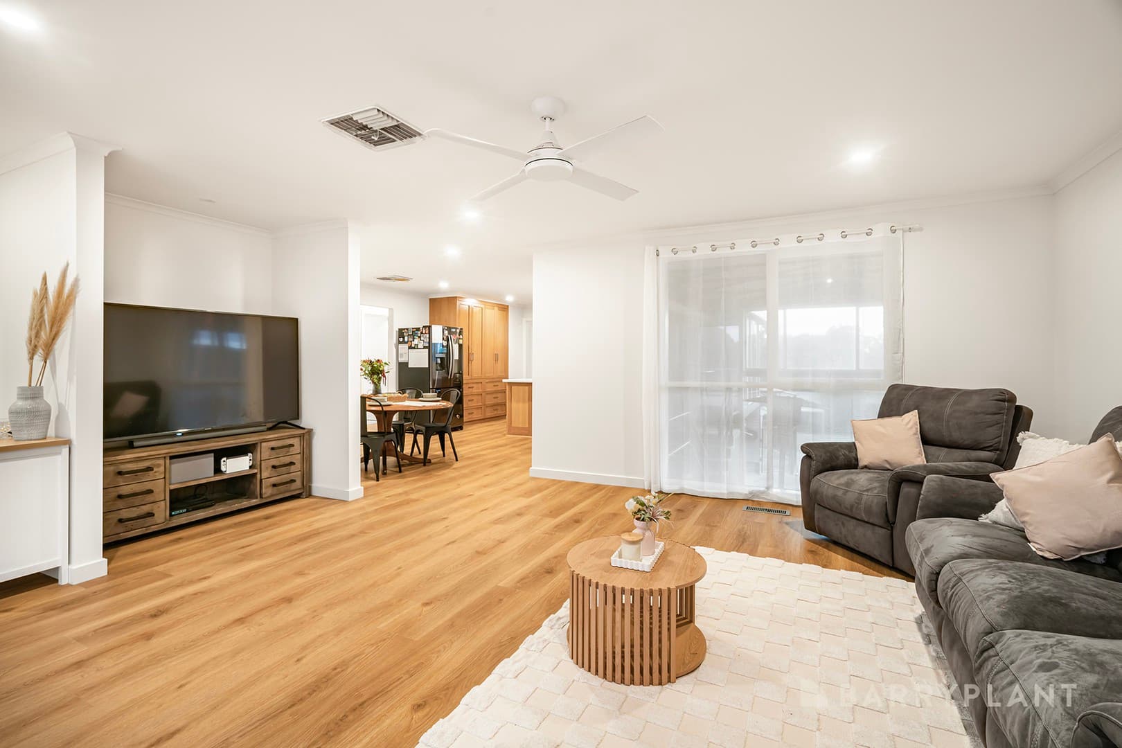 122 Lauriston Drive, Coldstream, VIC 3770, Coldstream - Thumbnail 2