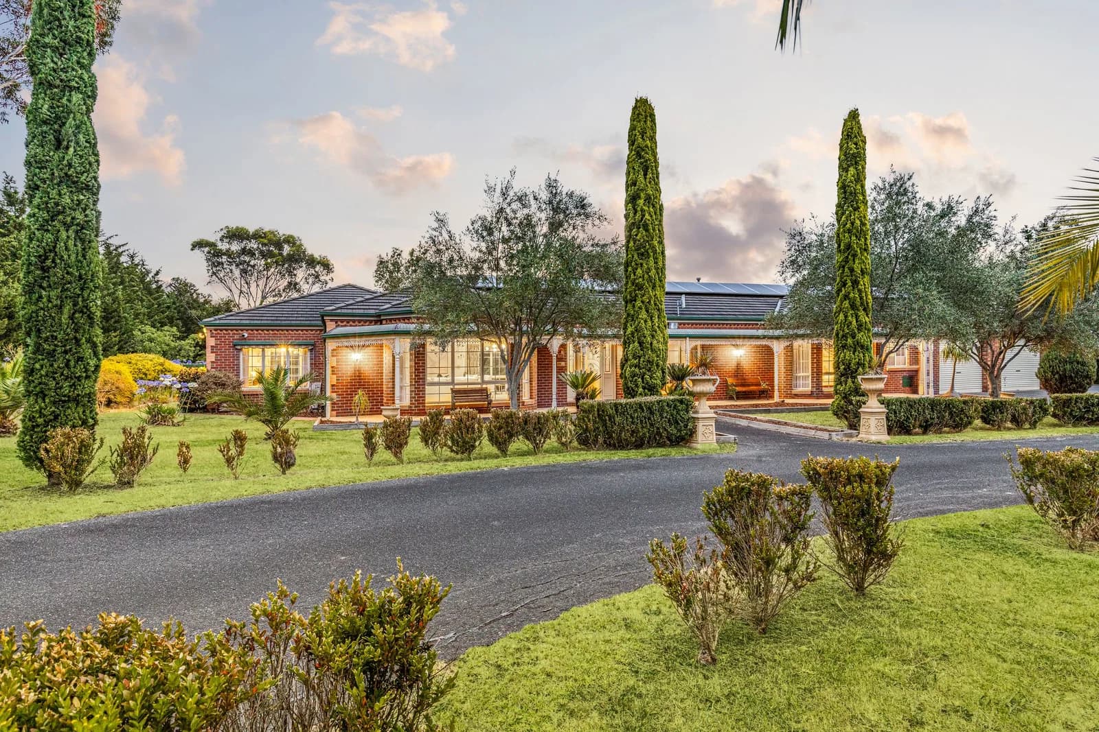 8 Kestrel Crescent, Mount Duneed - Image 1