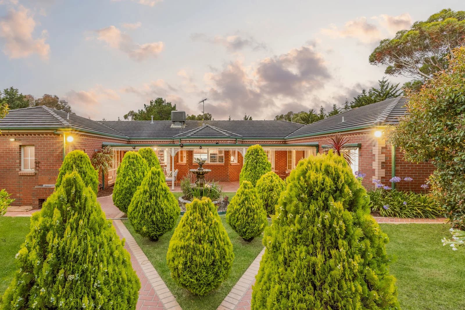 8 Kestrel Crescent, Mount Duneed - Thumbnail 3
