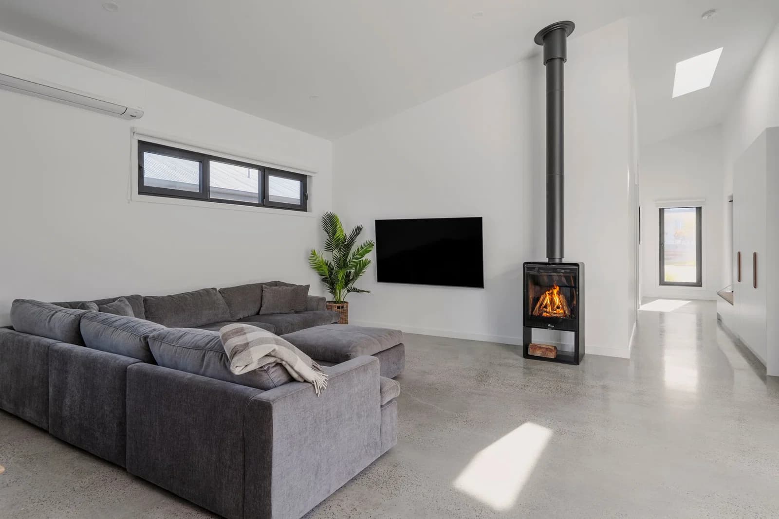 9 Nigel Court, Apollo Bay - Thumbnail 5