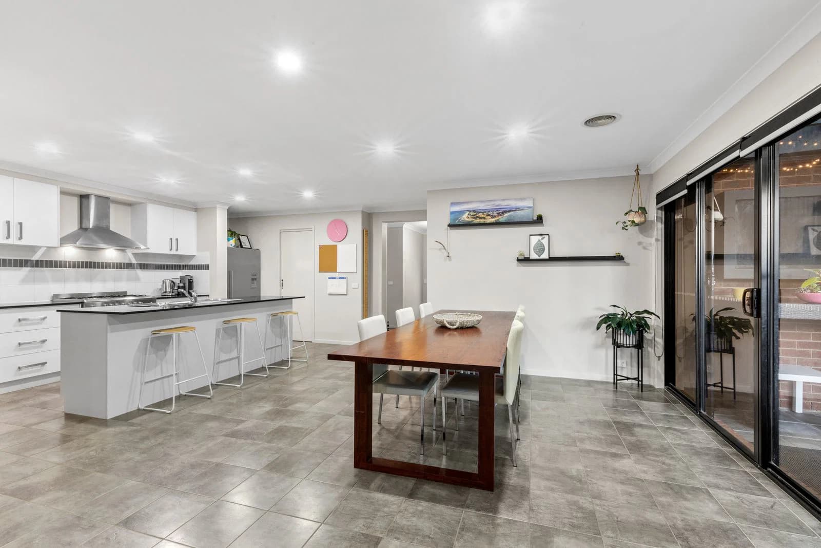 8 Ambleside Place, Ocean Grove - Thumbnail 4
