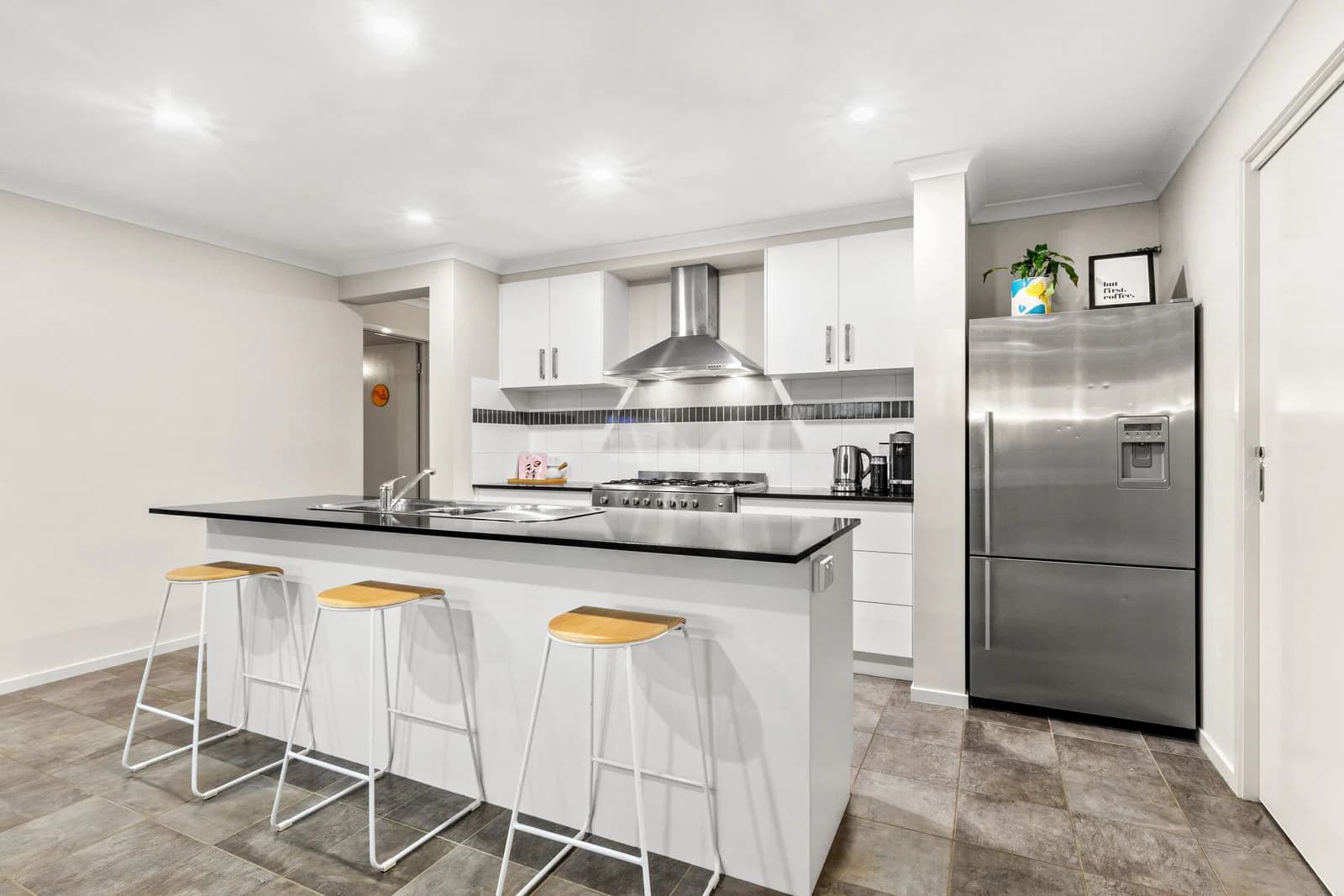 8 Ambleside Place, Ocean Grove - Thumbnail 5