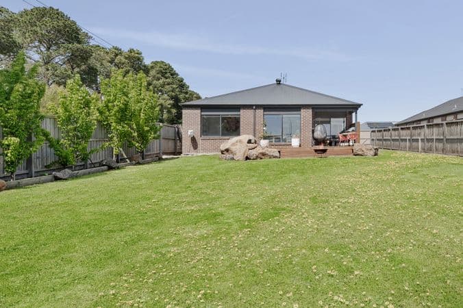 22 Waterloo Plains Crescent, Winchelsea - Thumbnail 8