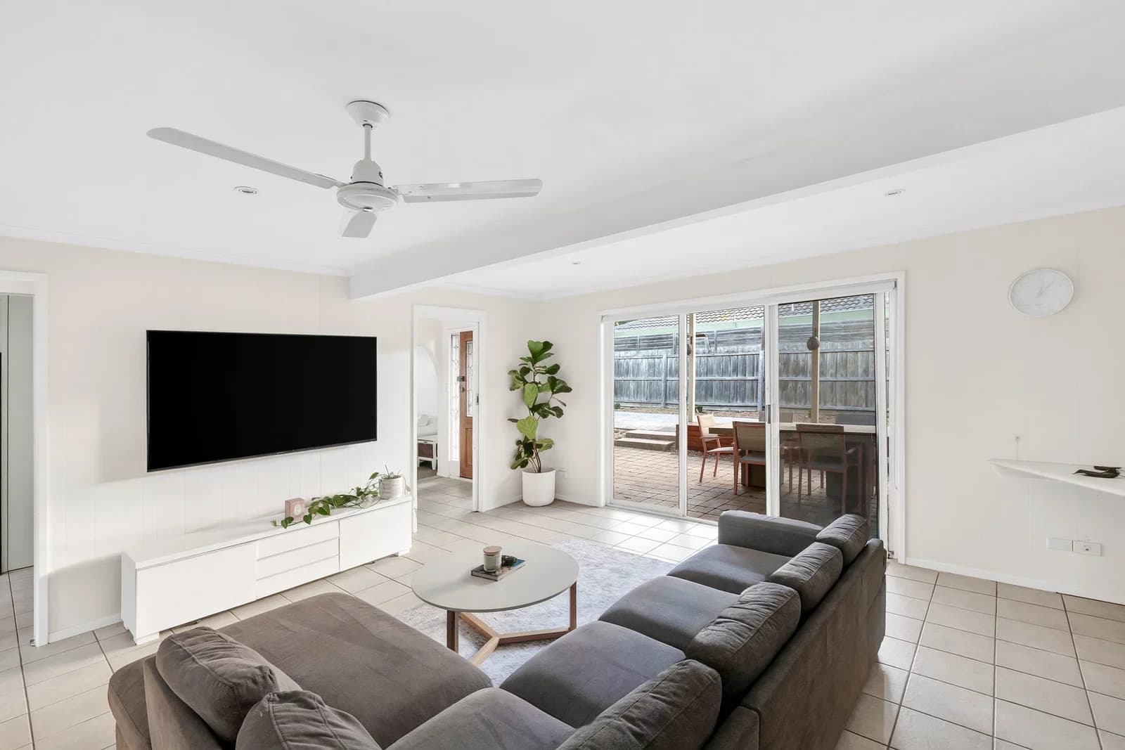 8 Edith Court, Belmont - Thumbnail 5
