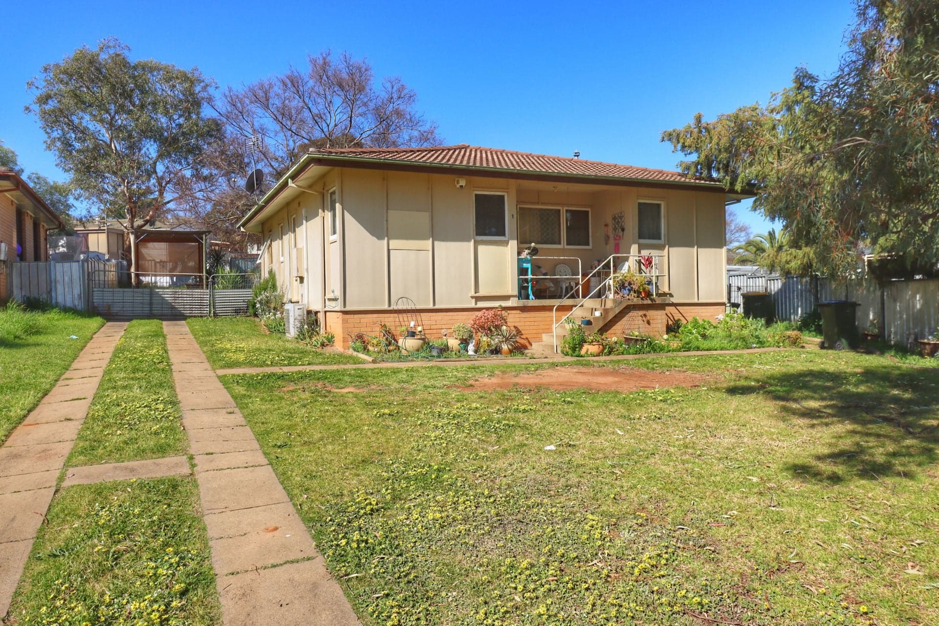 1 Weeroona Place, COWRA, Cowra - Thumbnail 2