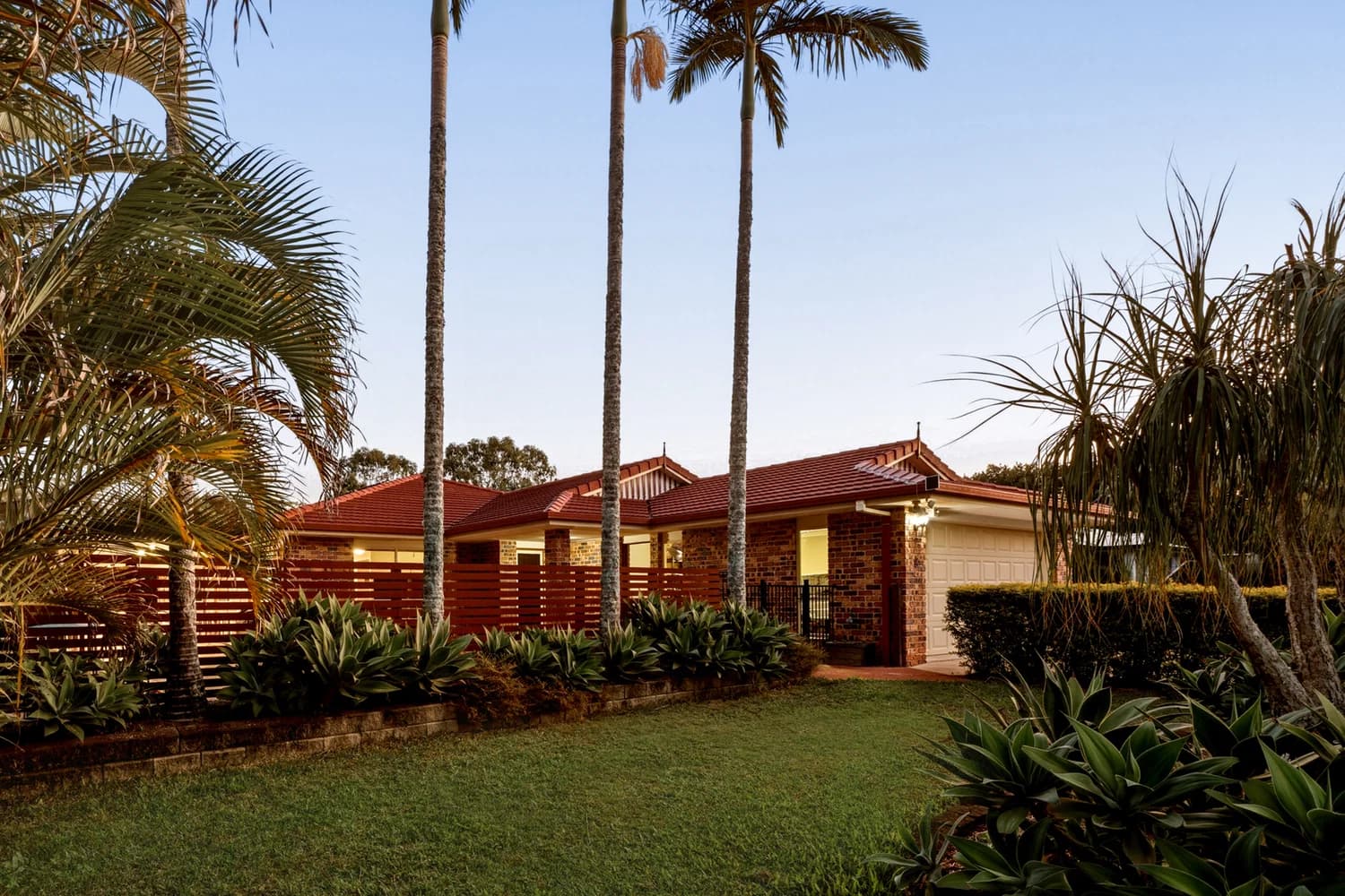 8 Silverdale Court Burpengary East QLD 4505, Burpengary East - Thumbnail 2