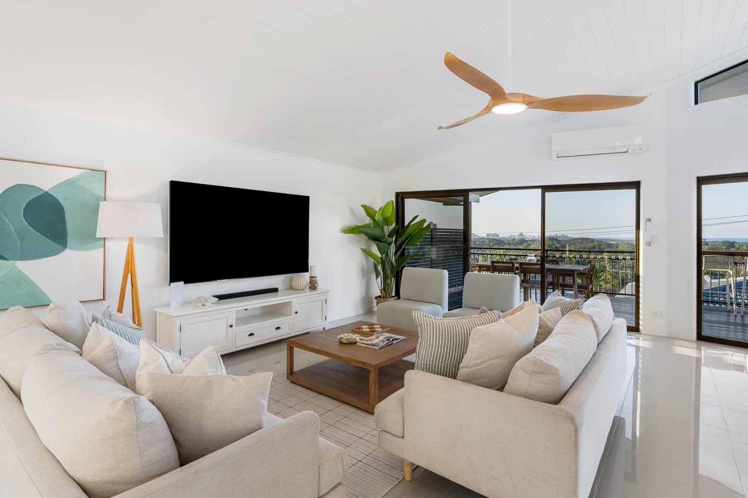 3 Walter Crescent, Banora Point, NSW, 2486, Banora Point - Thumbnail 3