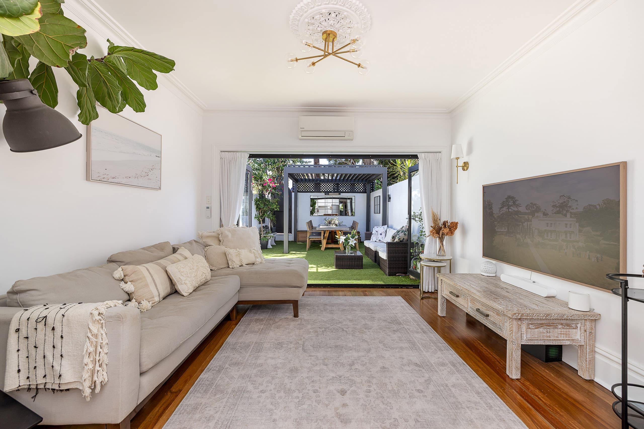3 Victoria Place, Paddington - Thumbnail 2