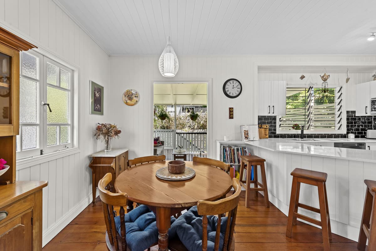 51 Lawson Street, Morningside - Thumbnail 2