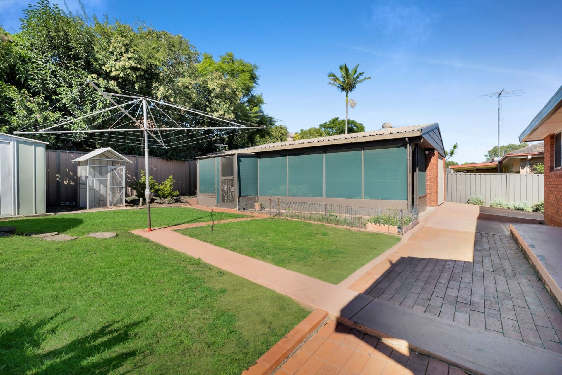 64 Macquarie Avenue, Campbelltown, Campbelltown - Thumbnail 4