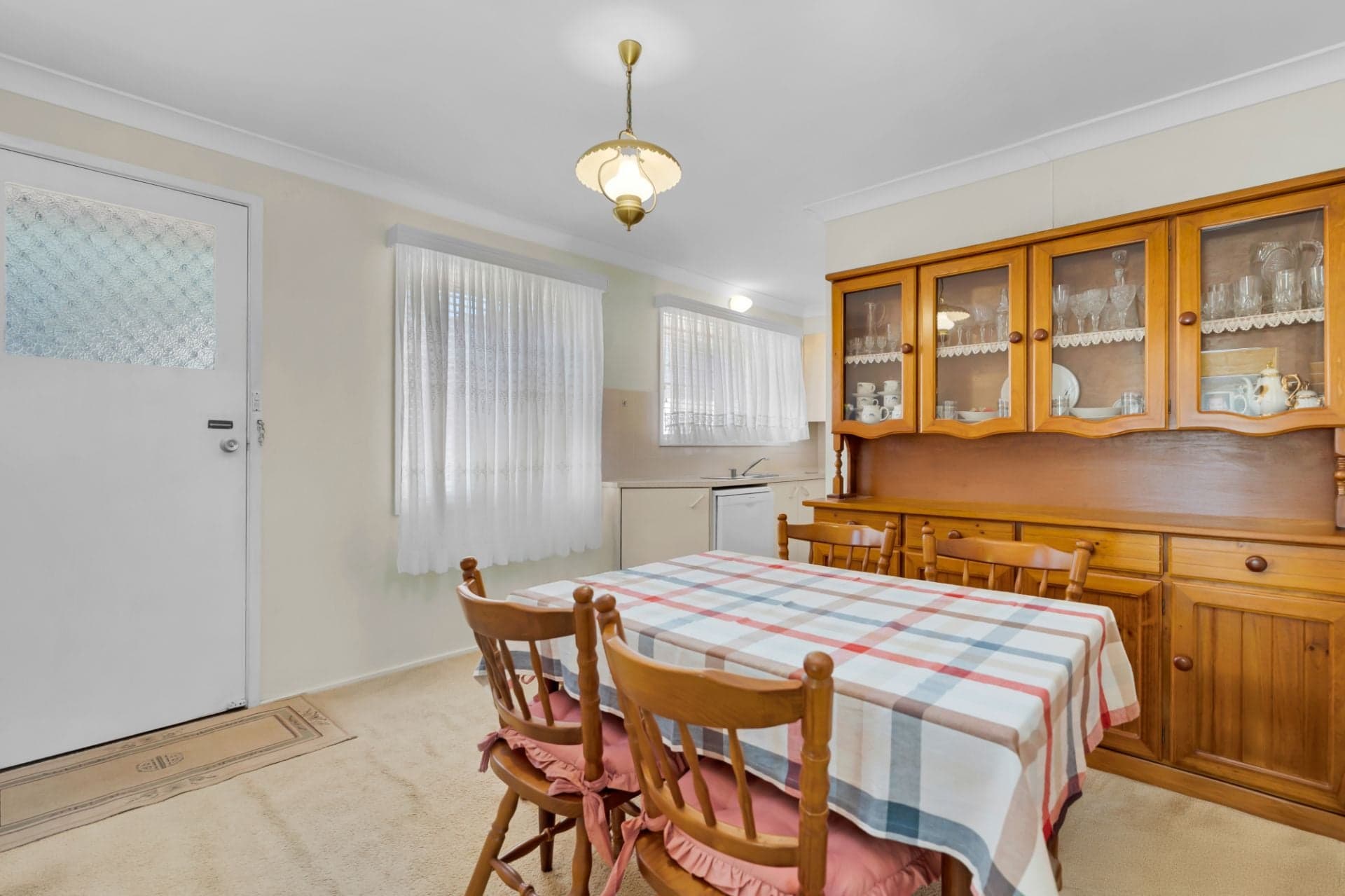 64 Macquarie Avenue, Campbelltown, Campbelltown - Thumbnail 6