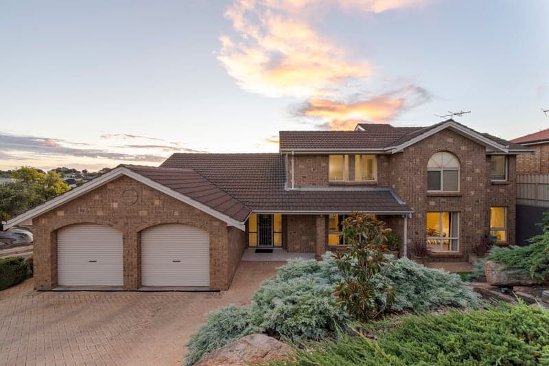 2 Genoa Court, Hallett Cove - Image 1