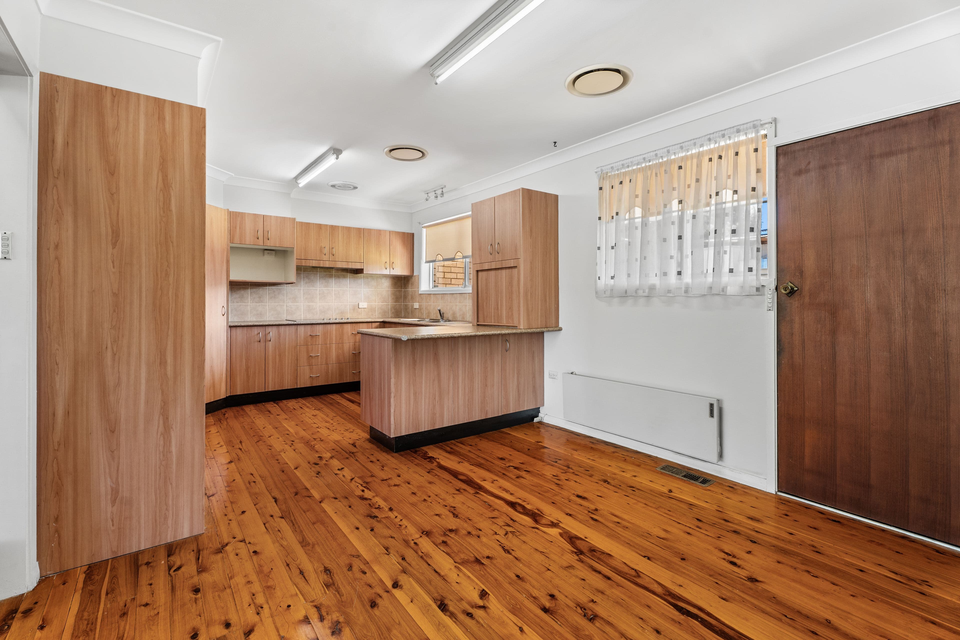 12 Gladswood Avenue, South Penrith NSW 2750, South Penrith - Thumbnail 3