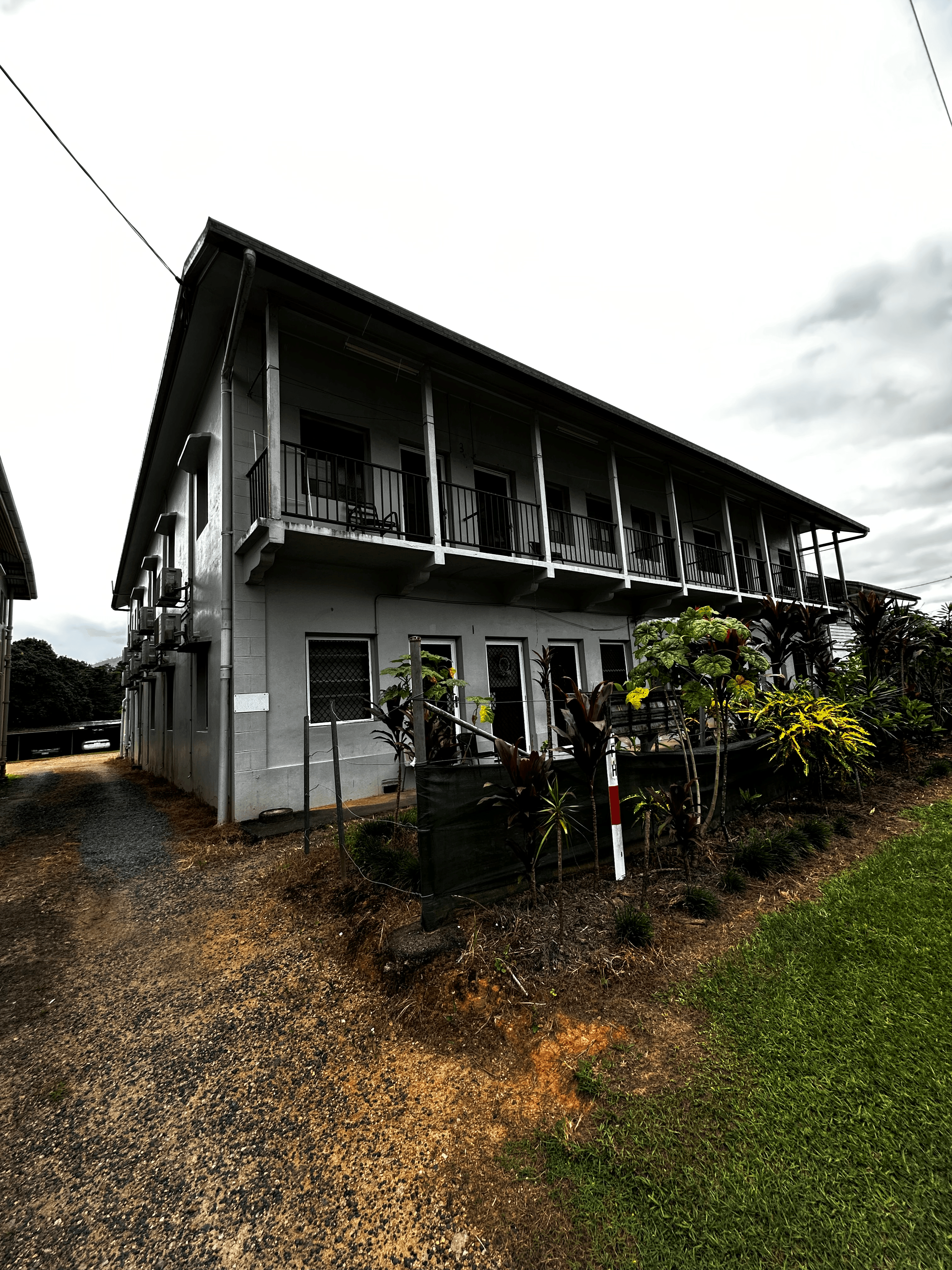 1,2,3,4./16 Blackman Street, Tully - Thumbnail 2