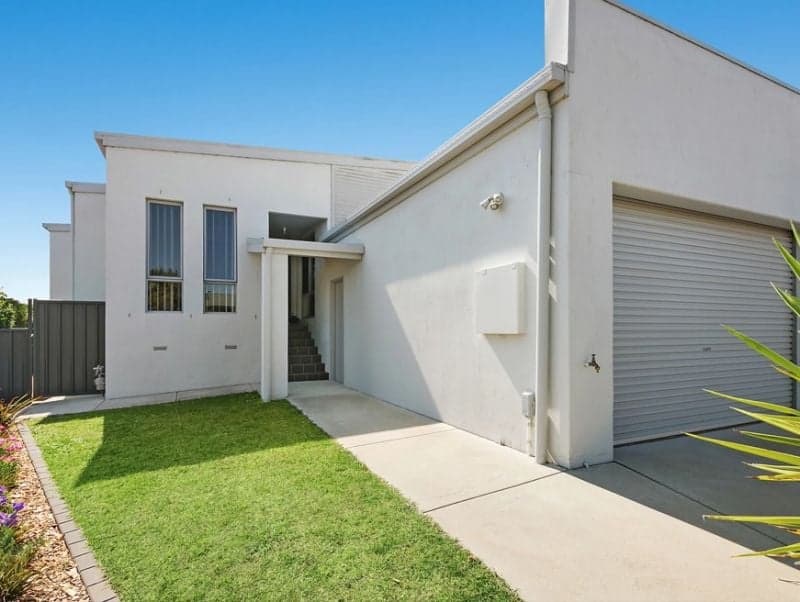 1/18 Breen Place Jerrabomberra NSW, Jerrabomberra - Image 1