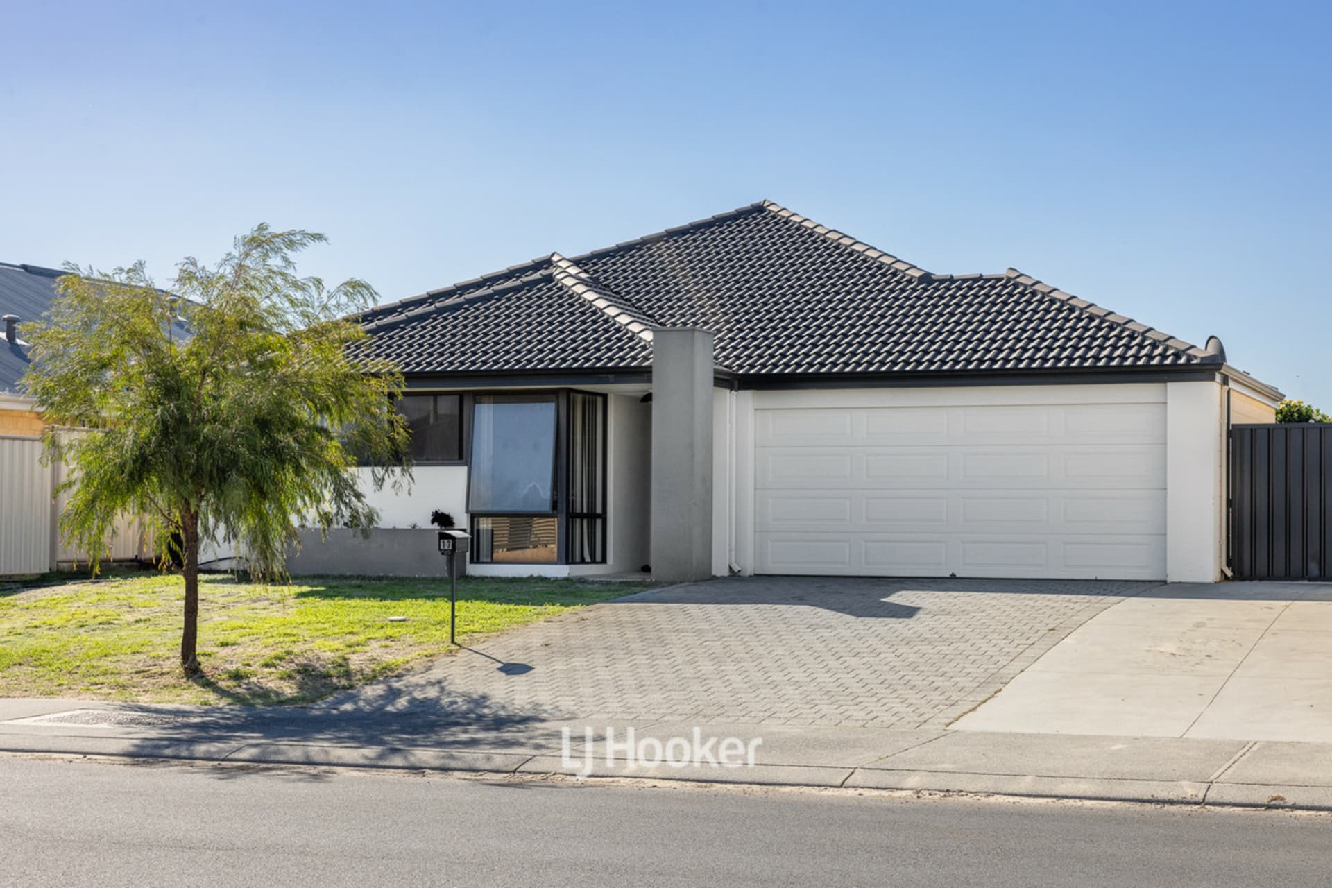 17 Quartz Drive, Australind, Australind - Thumbnail 2