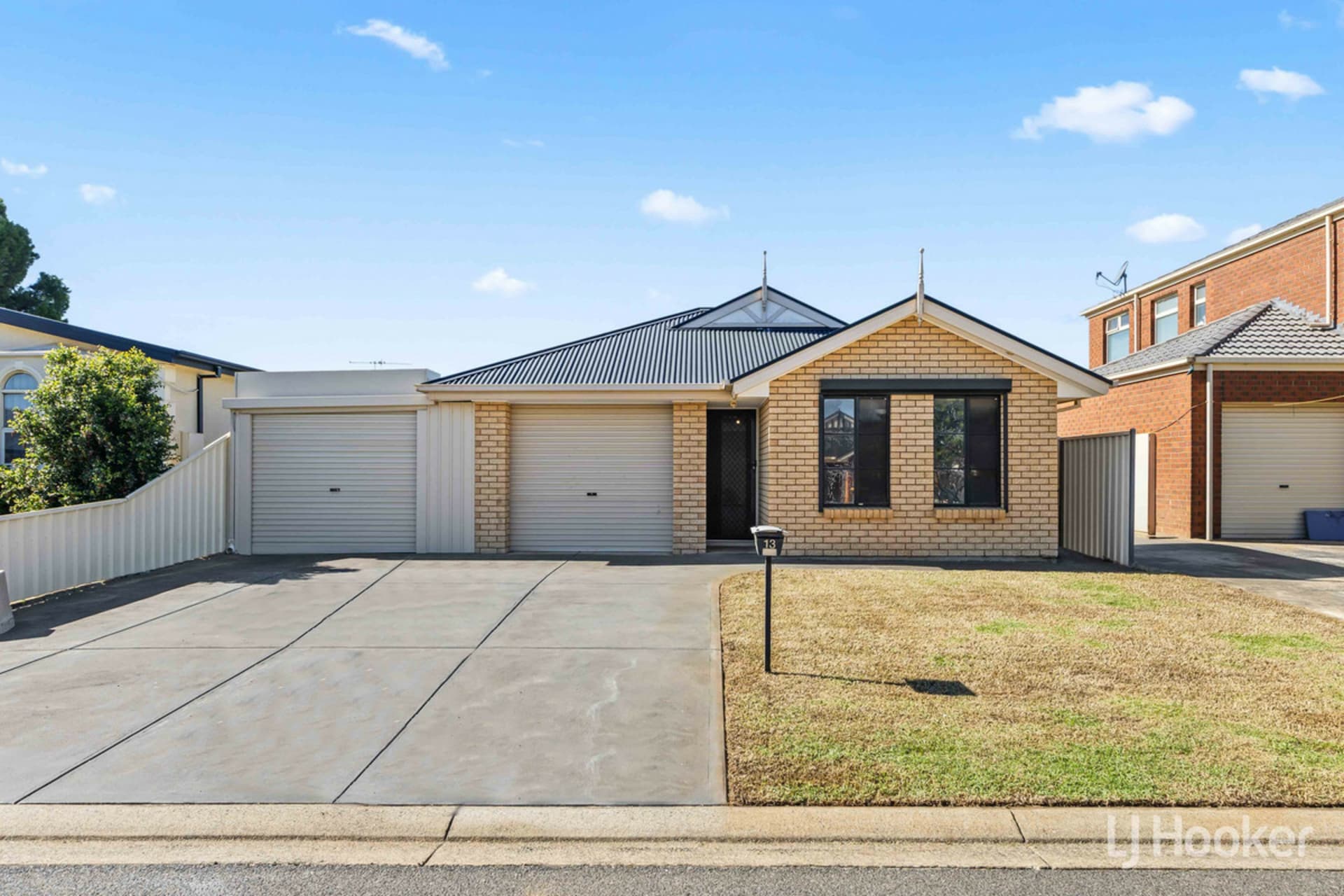 13 Grace Boulevard, Smithfield Plains, Smithfield Plains - Image 1