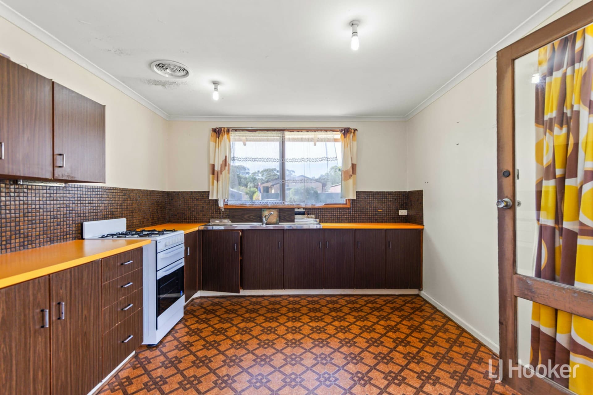 17 Martin Road, Elizabeth East, Elizabeth East - Thumbnail 8