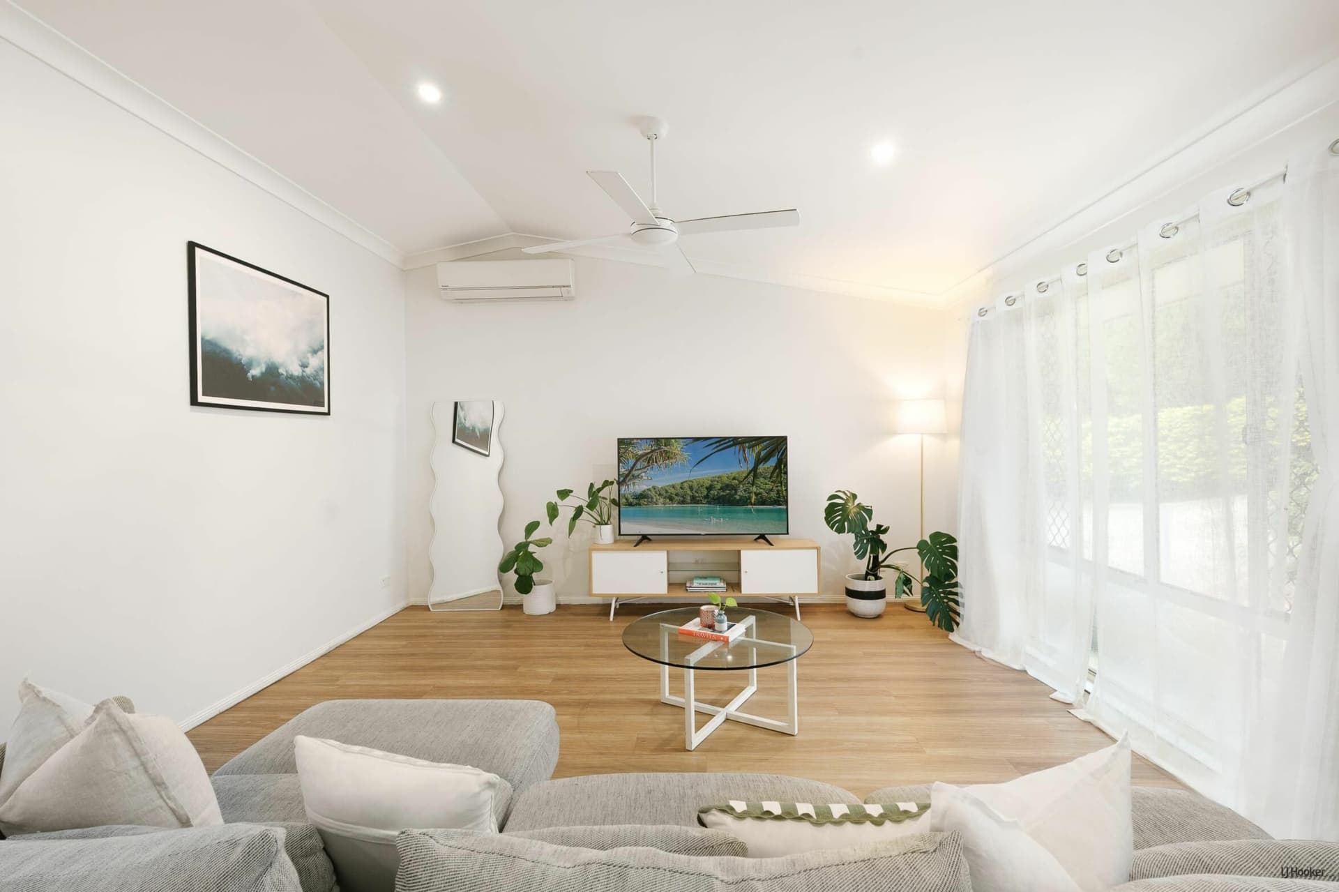 3 Shamrock Avenue, Banora Point, Banora Point - Thumbnail 2