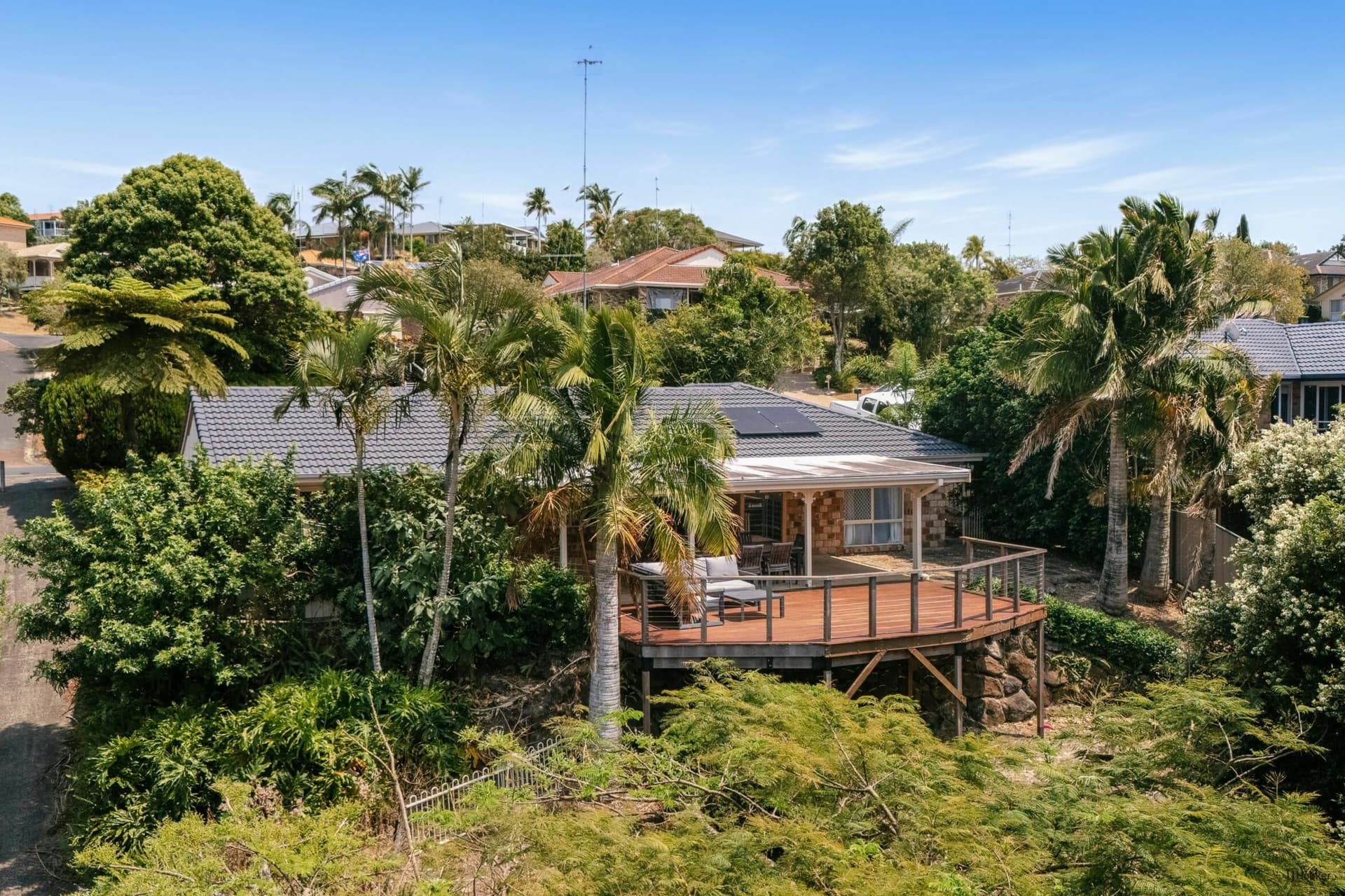 3 Shamrock Avenue, Banora Point, Banora Point - Thumbnail 3