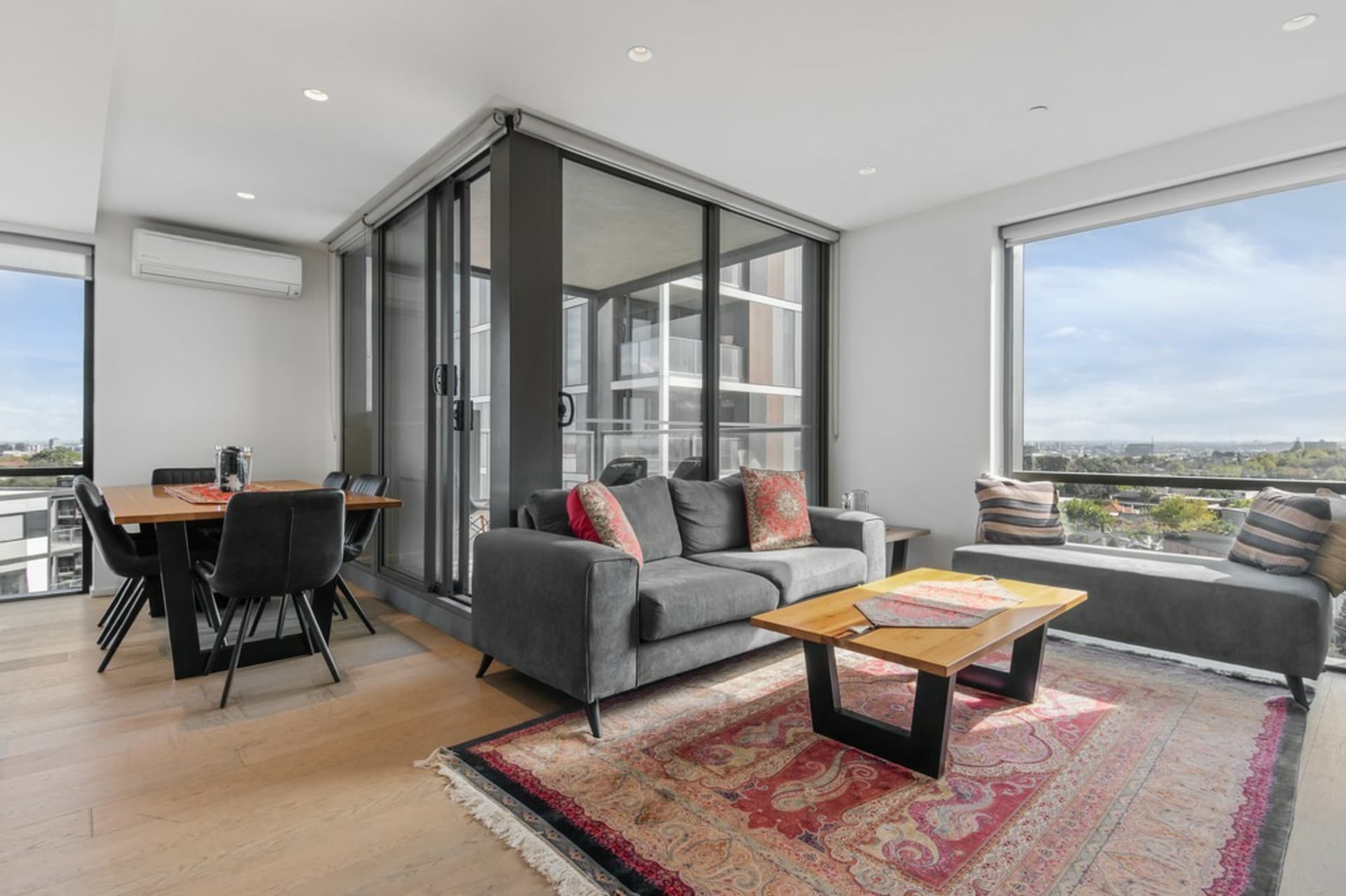 804/8C Evergreen Mews, Armadale, Armadale - Thumbnail 2