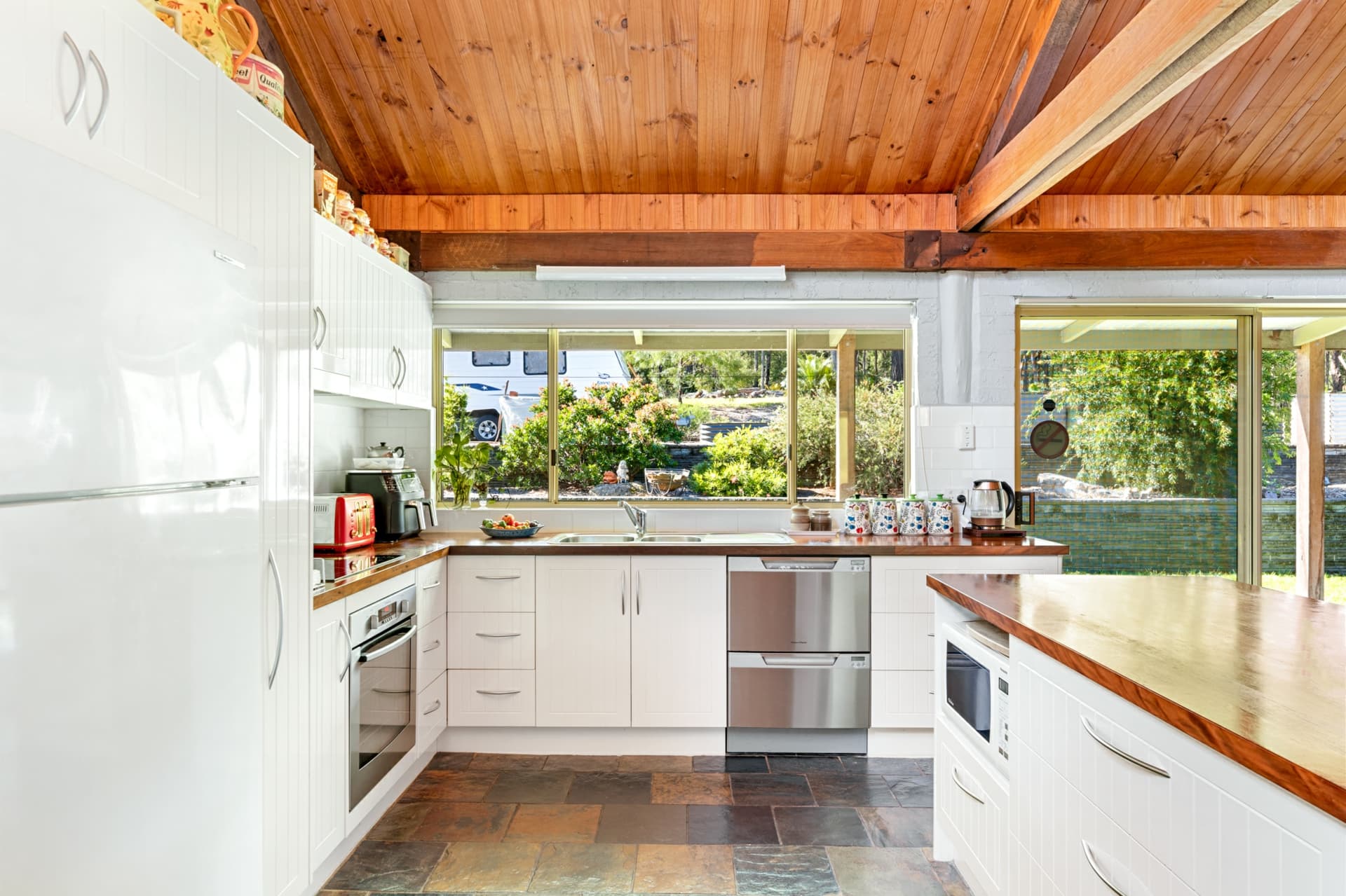 63 Yarragee Road, Moruya, Moruya - Thumbnail 2