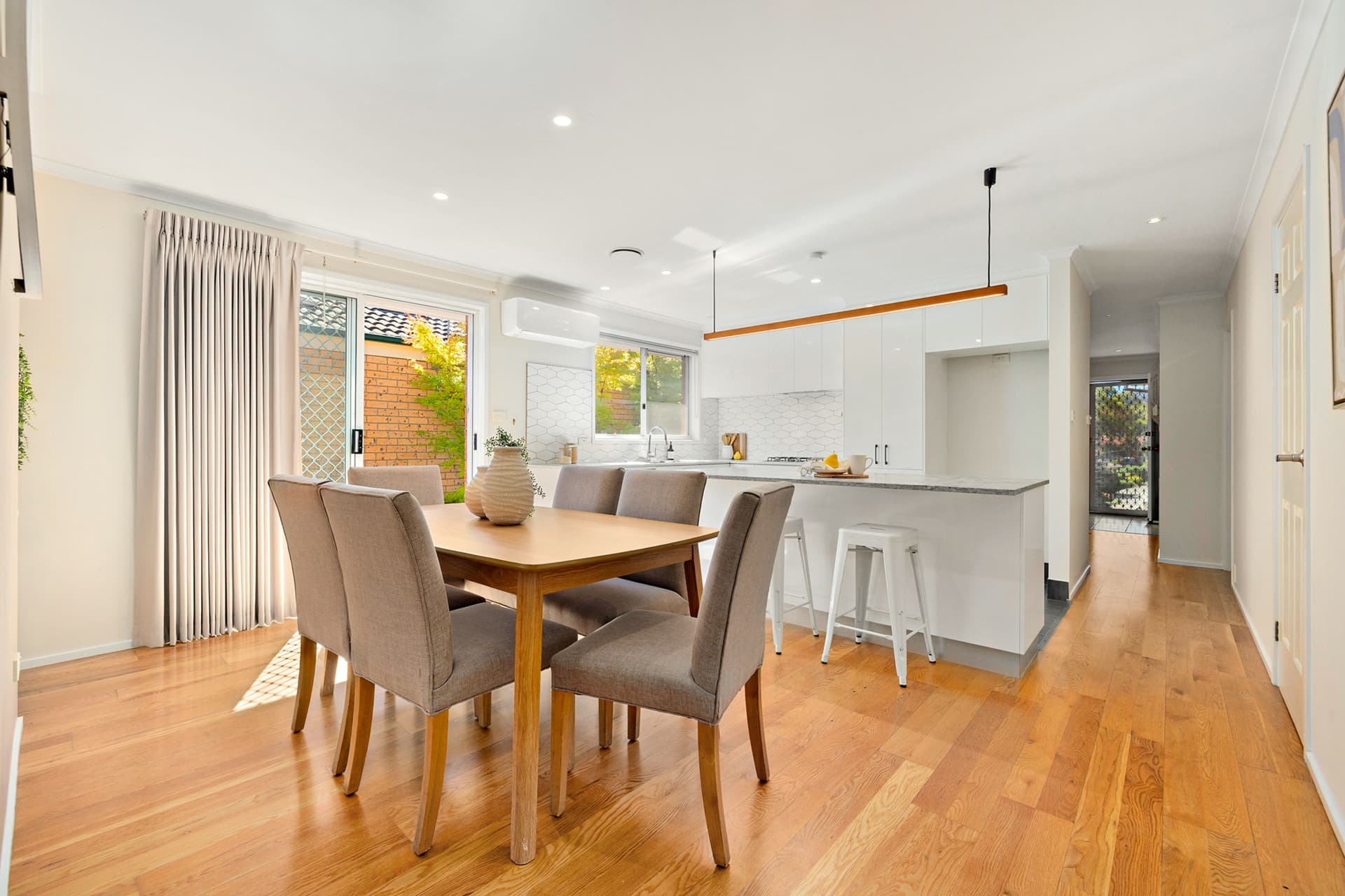 22 Charlton Crescent, Gordon, Gordon - Thumbnail 5