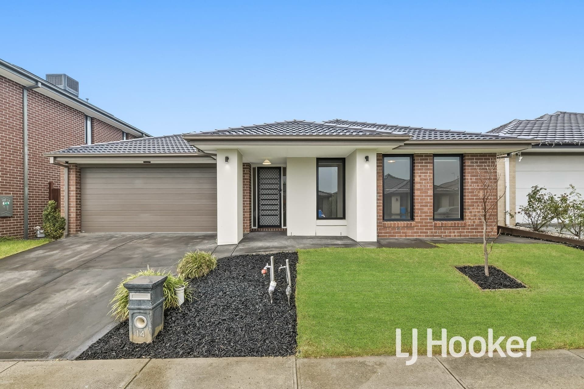 14 Sloane Drive, Clyde North, Clyde North - Image 1