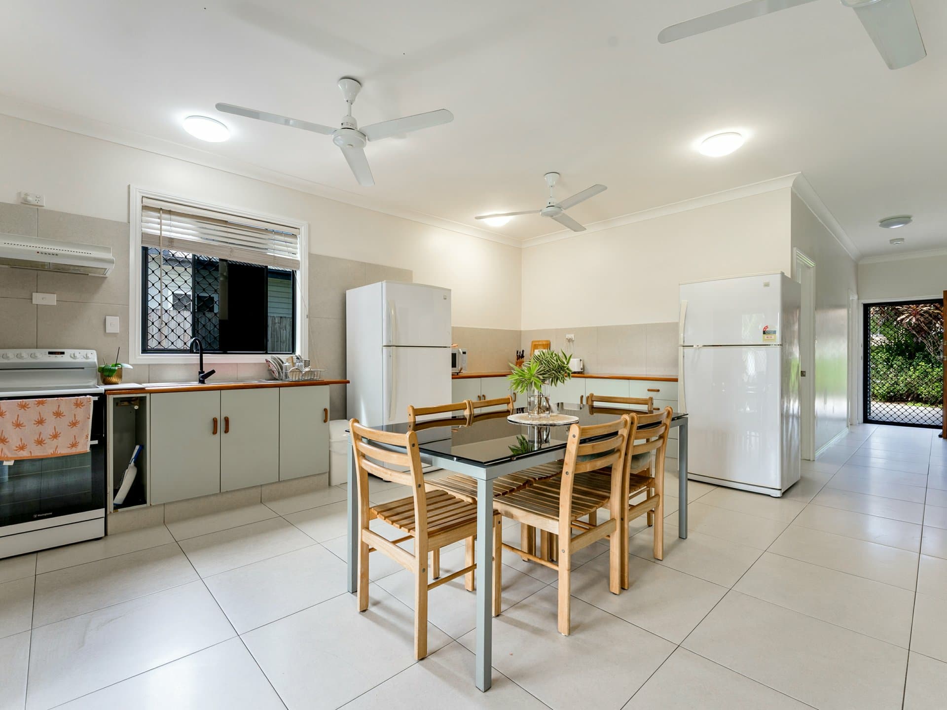 32 Howe Street, Cairns North, Cairns North - Thumbnail 2