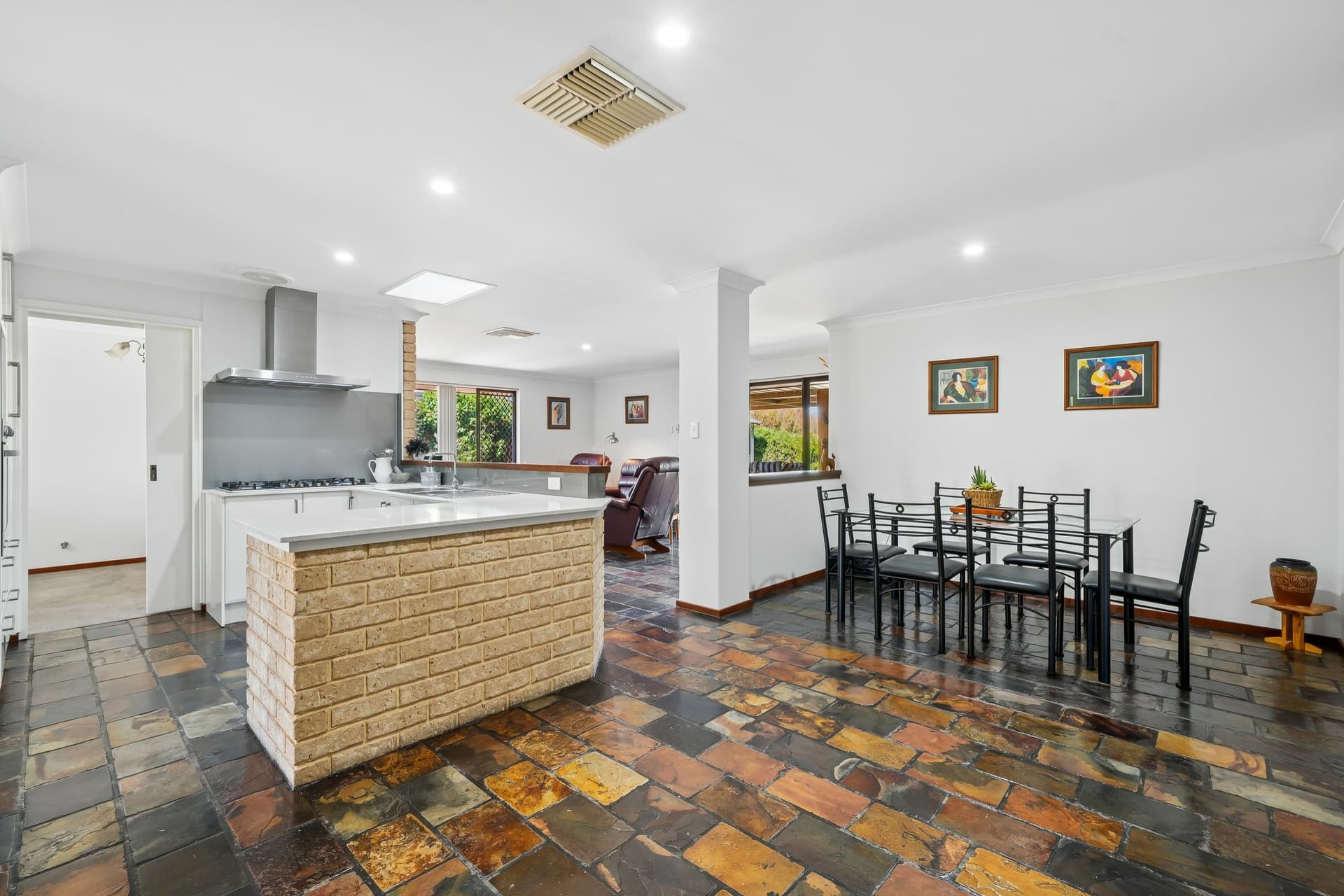 9 Argyle Court, Thornlie, Thornlie - Thumbnail 2