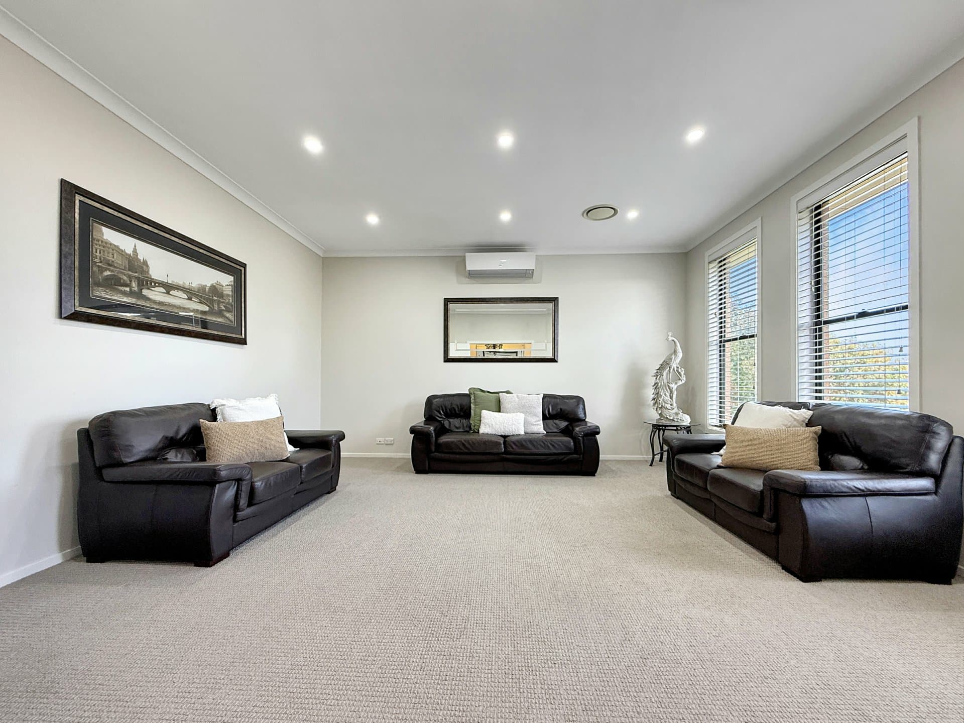 2 Bailes Crescent, Young, Young - Thumbnail 6