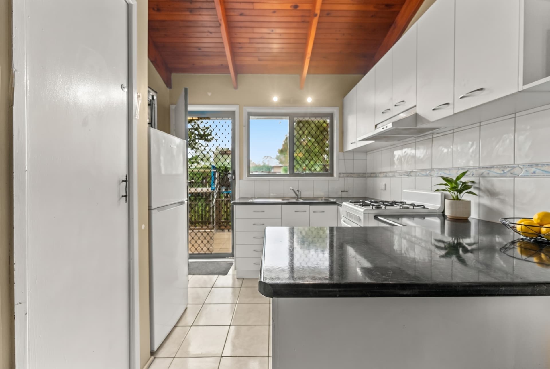 9/16 Forest Street, Woodridge, Woodridge - Thumbnail 4