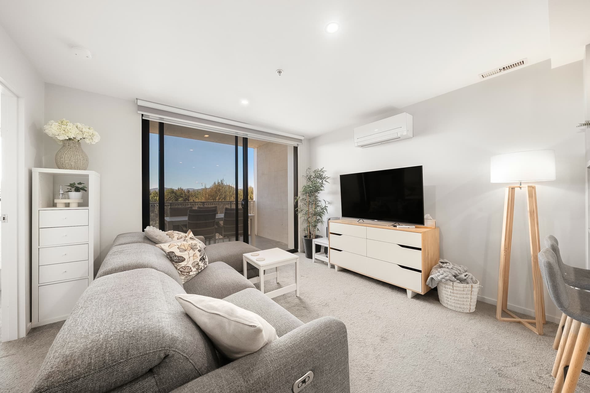 405/26 Cynthea Teague Crescent, Greenway, Greenway - Thumbnail 2