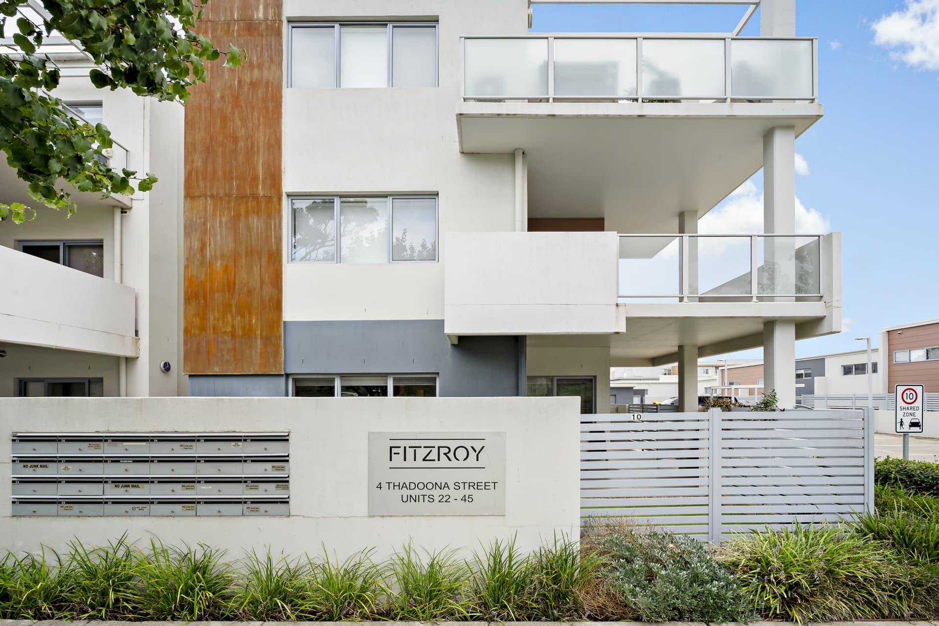 10/4 Thadoona Street, Crace, Crace - Image 1