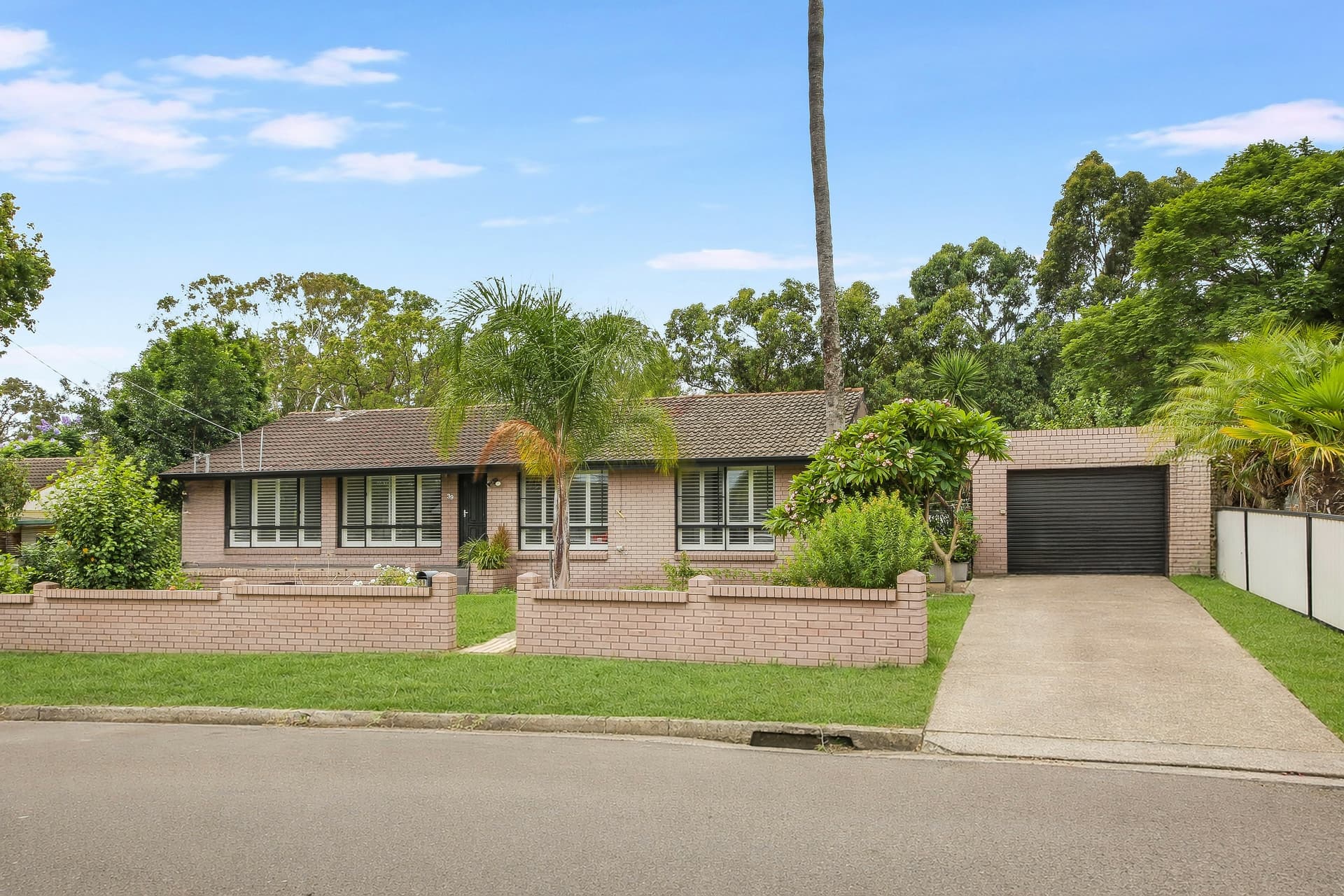 39 Hemingway Crescent, Fairfield, Fairfield - Image 1